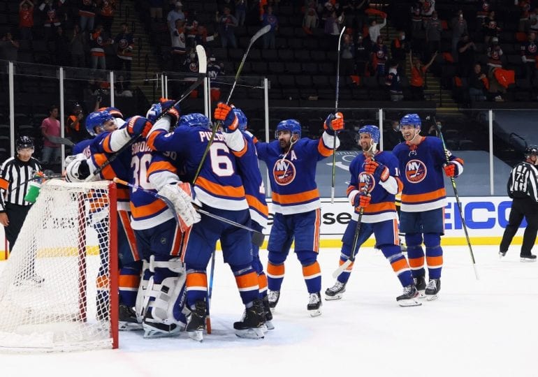 NHL-Playoffs: Islanders und Lightning setzen sich durch