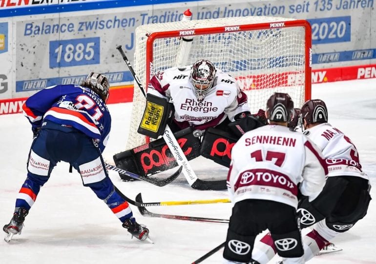 Haie-Goalie Weitzmann wechselt zu den Roosters