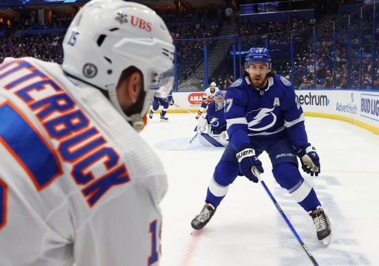 NHL-Playoffs: Shorthander schickt Lightning in die Finals