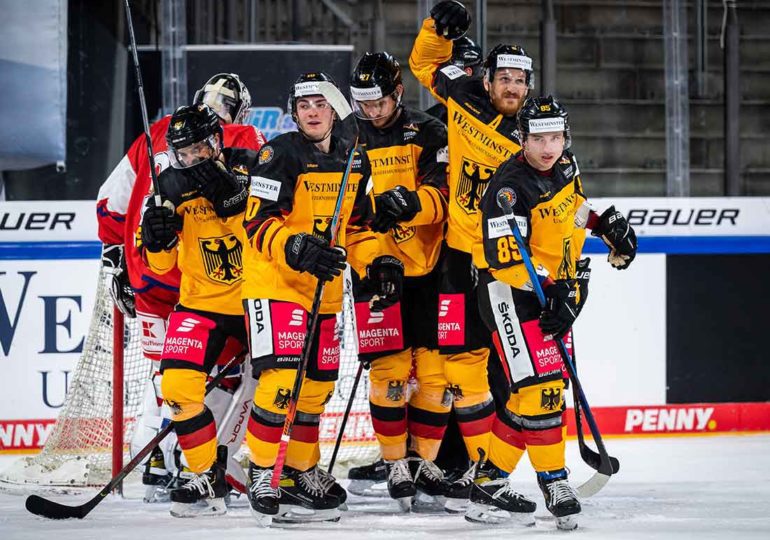 Tore satt am Wochenende: DEB-Team mit Siegen gegen Italien und Kasachstan