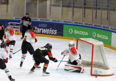 DEB-Frauen bei der WM: Aufholjagd wird nur mit einem Punkt belohnt