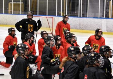 Turniervorschau: Verjüngtes DEB-Team bei der Frauen-WM